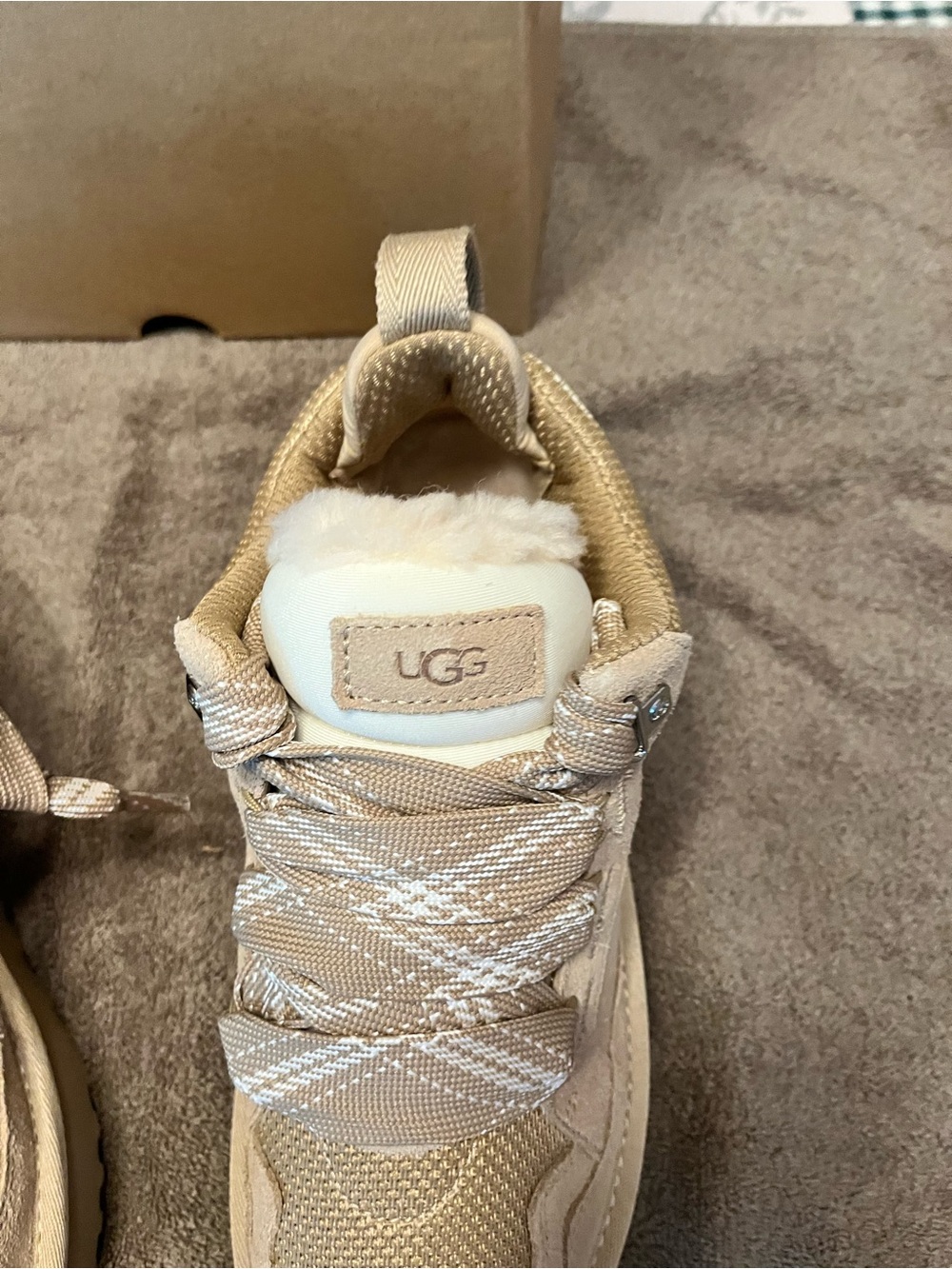 Women’s UGG Lowmel Sneakers - Picture 5 of 9